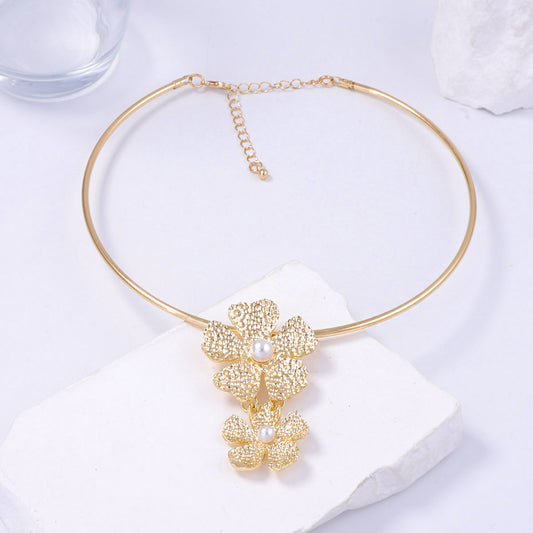 Colgante artesanal delicado