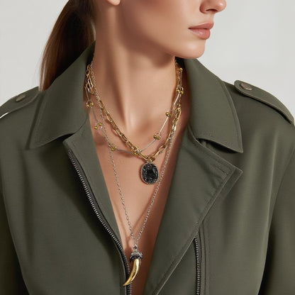 Collar clásico con encanto atemporal