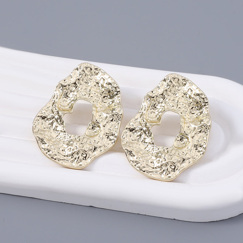 Pendiente clásico con encanto atemporal