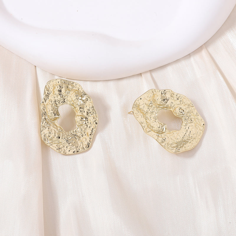 Pendiente clásico con encanto atemporal