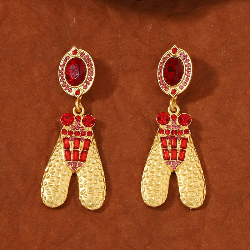 Oro Pendiente hermoso con estilo único