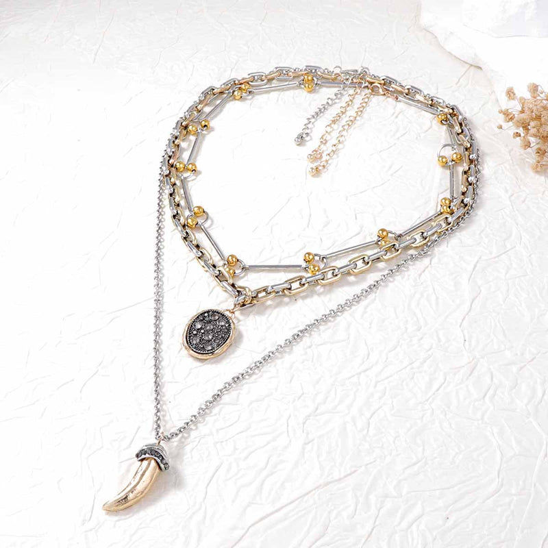 Collar clásico con encanto atemporal